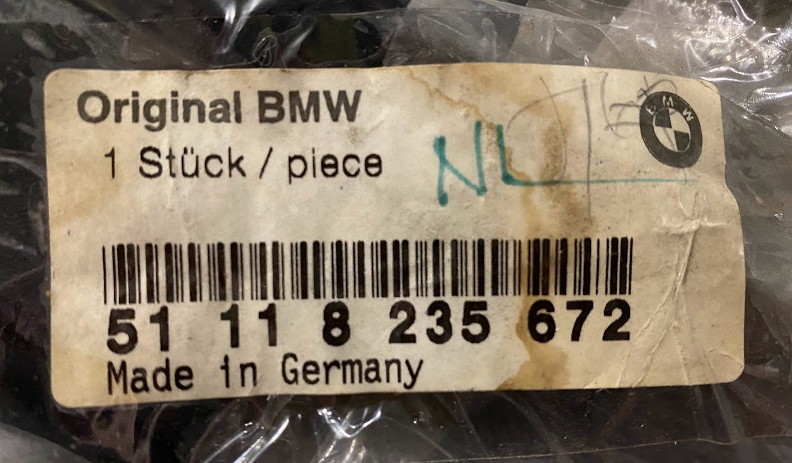 Genuine BMW Closed Grid - 51-11-8-235-672 - Fits BMW 525i, 530i & 540i