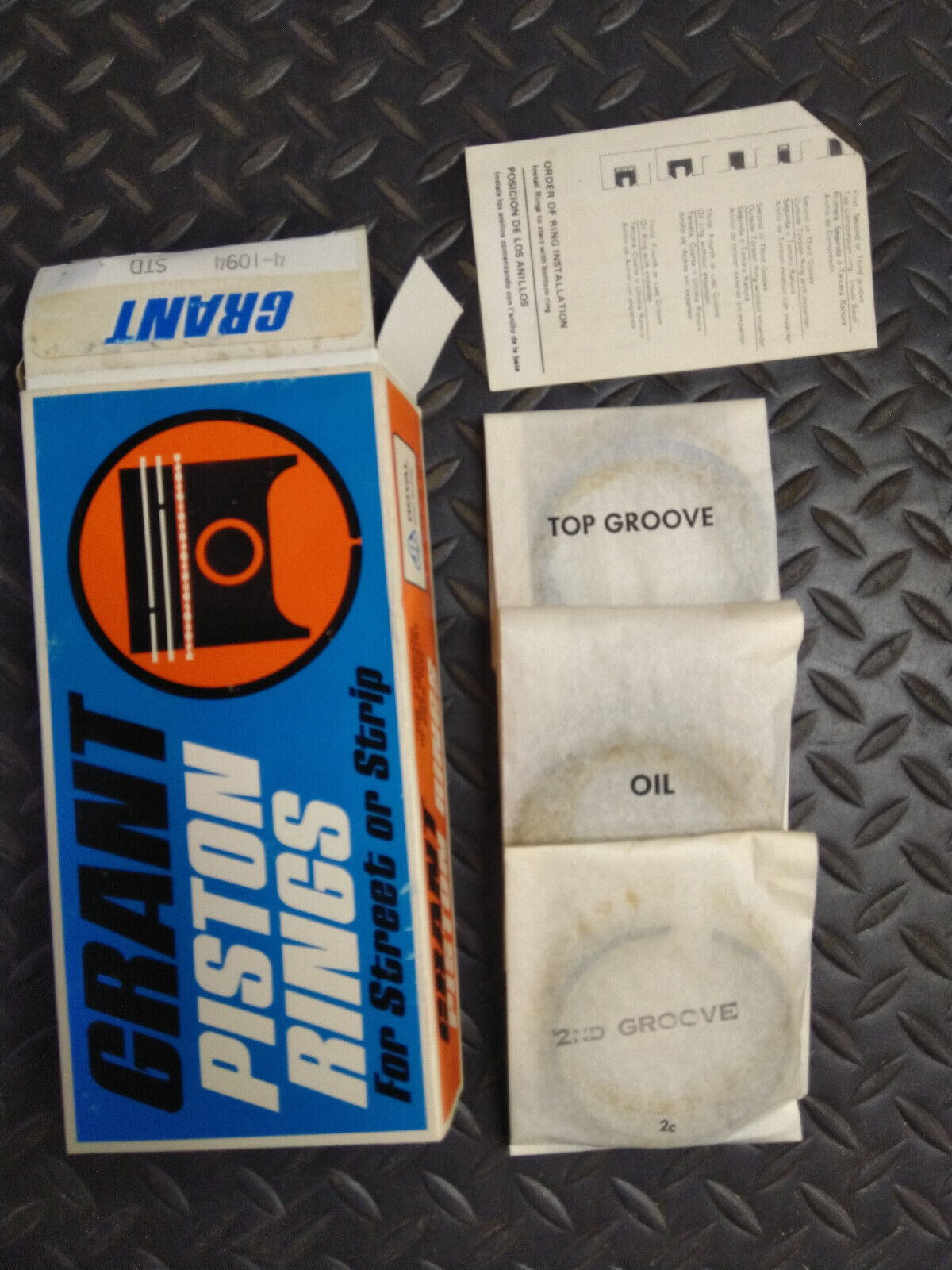 Grant Piston Rings (STD) - 4-1094 STD - Fits Volkswagen 1200 1954-1965