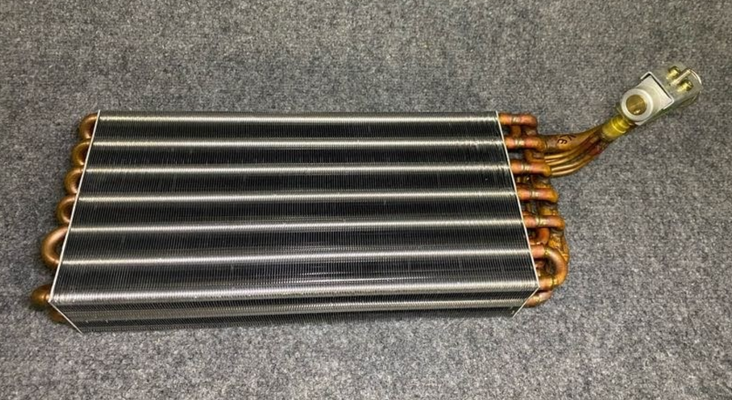 SEASONAIR Evaporator Core - 129 RDH / 129-830-55-58 - For Mercedes R129 SL Class