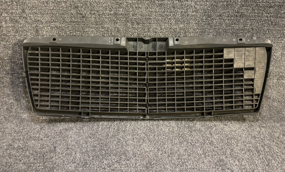 Mercedes-Benz Grille - 210 888 00 23 - Fits MBZ E300, E320, E430, E55 AMG & More