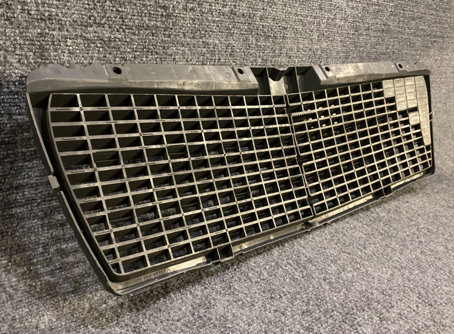 Mercedes-Benz Grille - 210 888 00 23 - Fits MBZ E300, E320, E430, E55 AMG & More