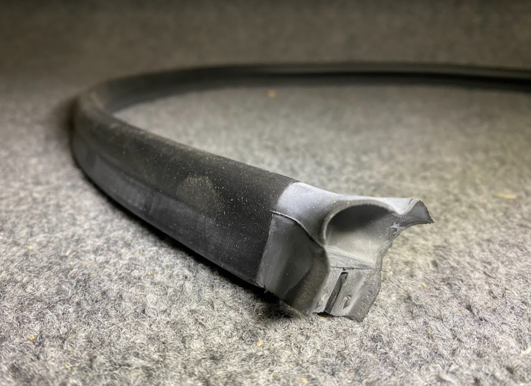 BMW Hood Seal Inner - 51 71 8 403 228 - BMW X5 00-06