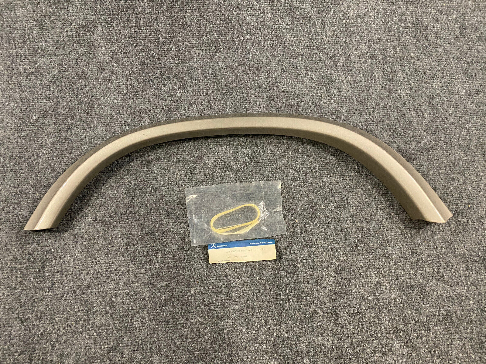 Mercedes-Benz LH Front Wheel Opening Trim - 2016901540 - Fits MB 190E & 190D