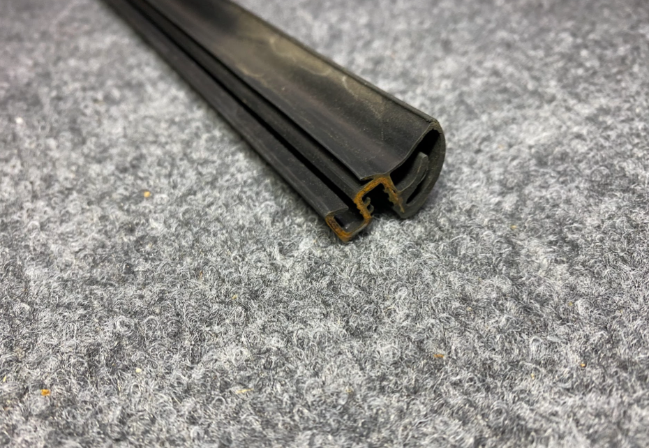 Mercedes-Benz Door Window Belt Weather Strip - A 170 725 11 65 - Fits MBZ