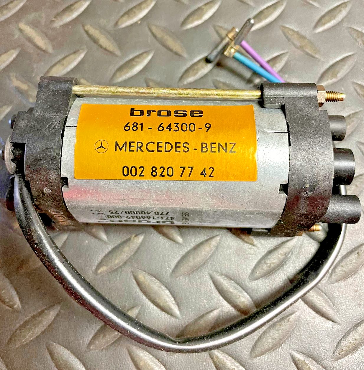 Mercedes-Benz Front Seat Fore-And-Aft Adj. Motor - 0028207742 - For MBZ 1955-93