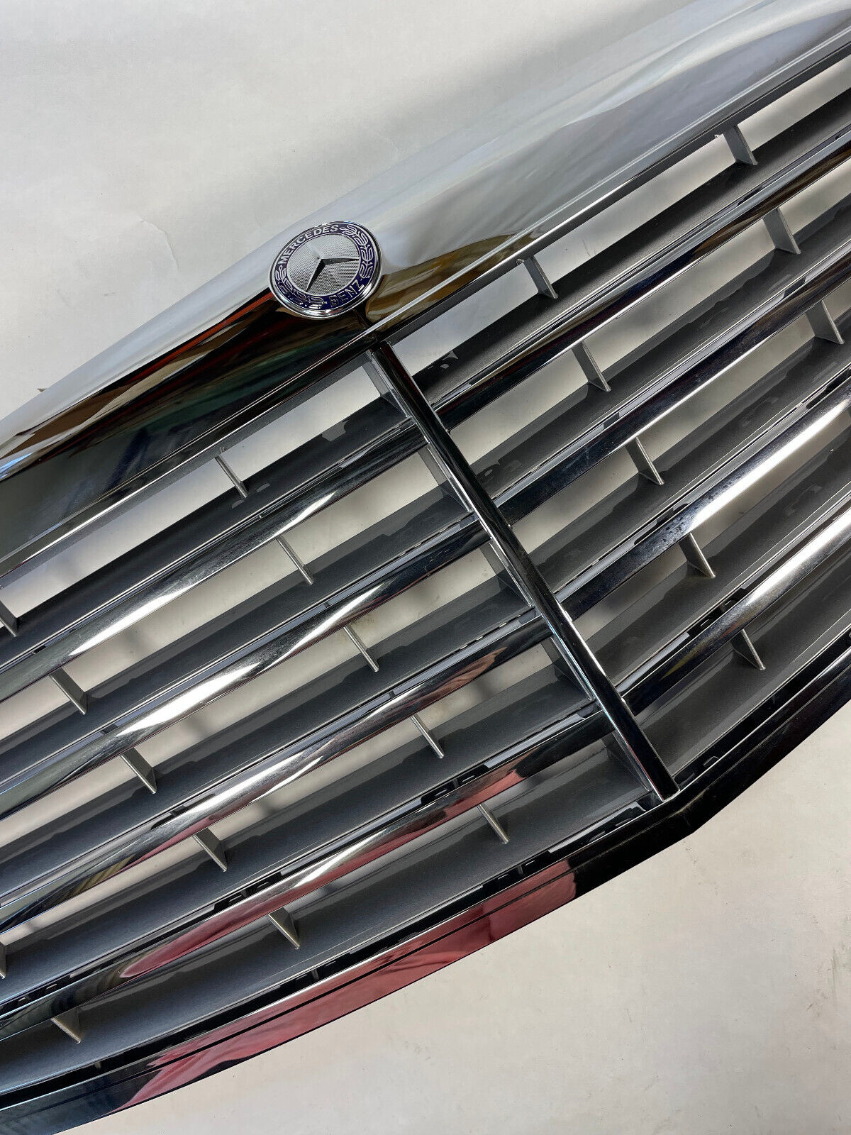 Mercedes-Benz Radiator Grille Assy - 221-880-00-83-7712 - For MBZ S65 AMG & More