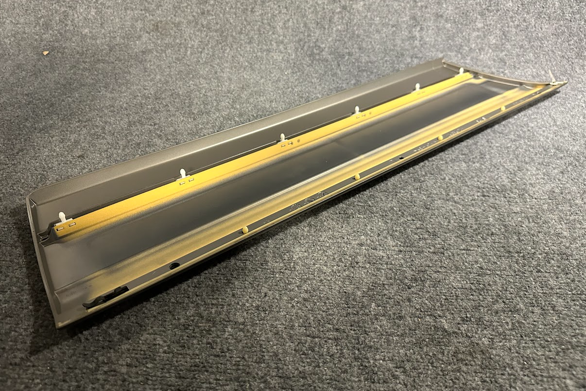 Mercedes-Benz LH Lower Molding - 126-690-43-40 - Fits MBZ 300SE, 420SEL & Others