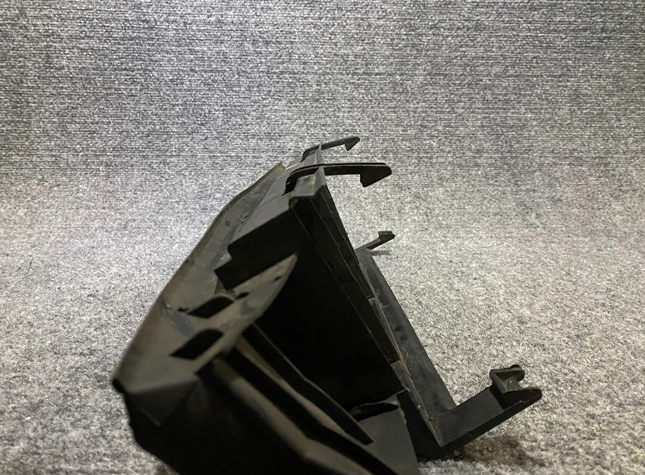 Mercedes-Benz Oil Cooler Baffle - 140 889 00 36 - Fits MBZ S600 & More
