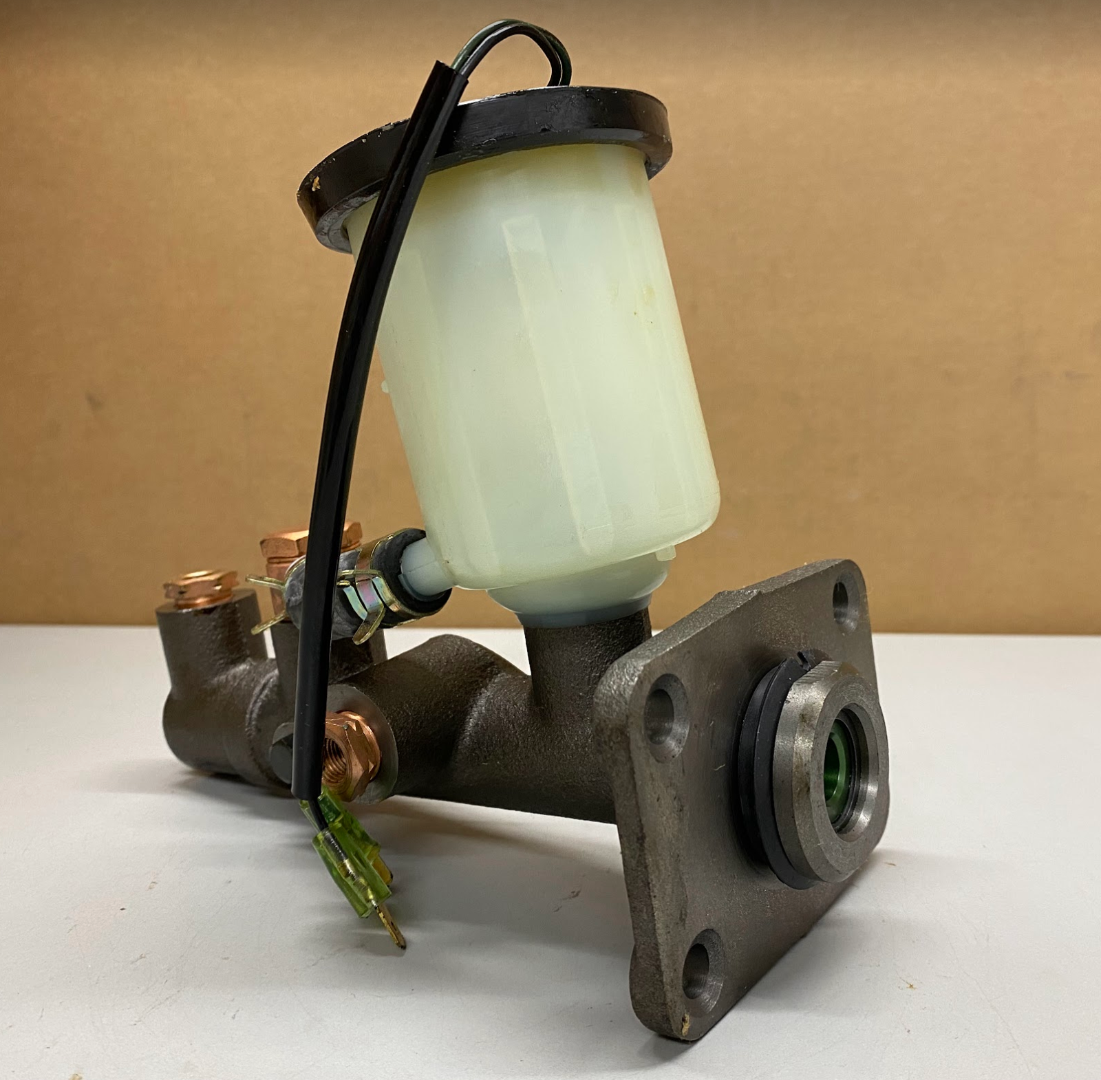 ITM Brake Master Cylinder - 25-01551 / P9146 / 1B1955 - For TY Pickup & 4Runner