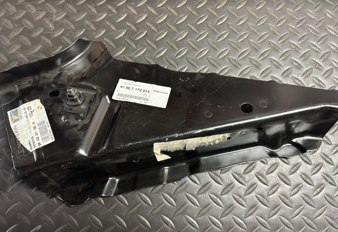 BMW Extension Engine Support Left - 41 00 7 172 014 - For BMW 528i, 530i & More
