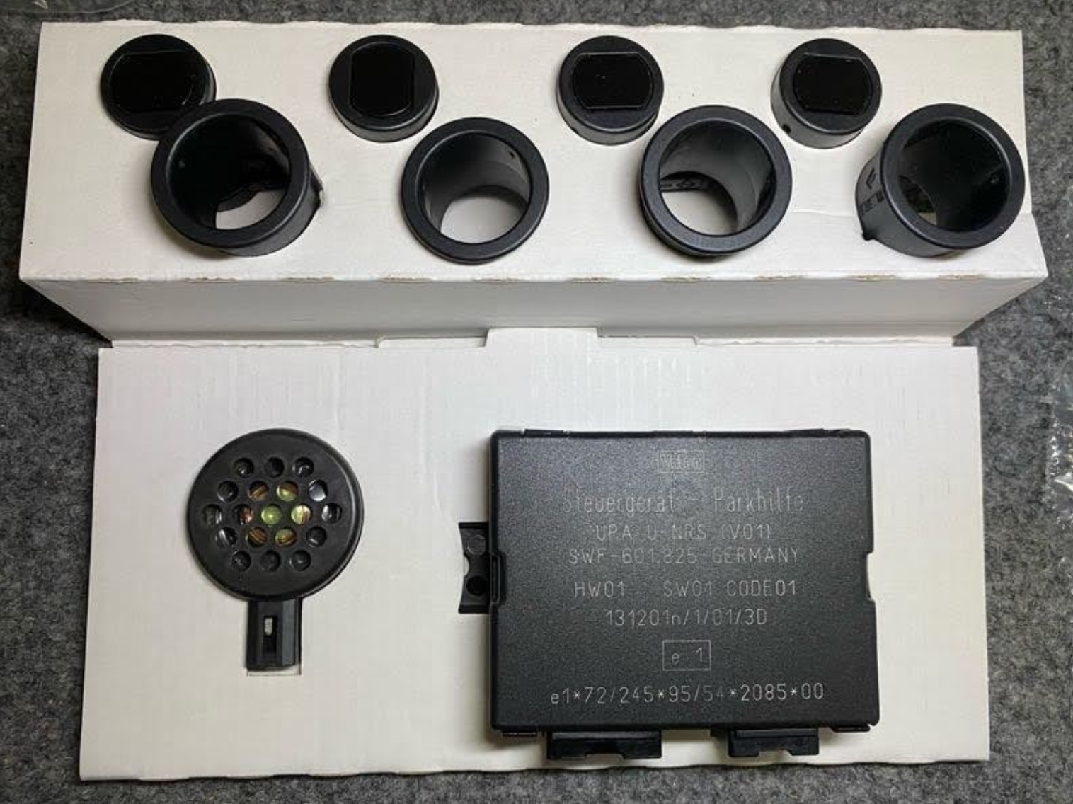 Valeo Master Park System - 688138 / Code 479157/3 - 4 Sensors