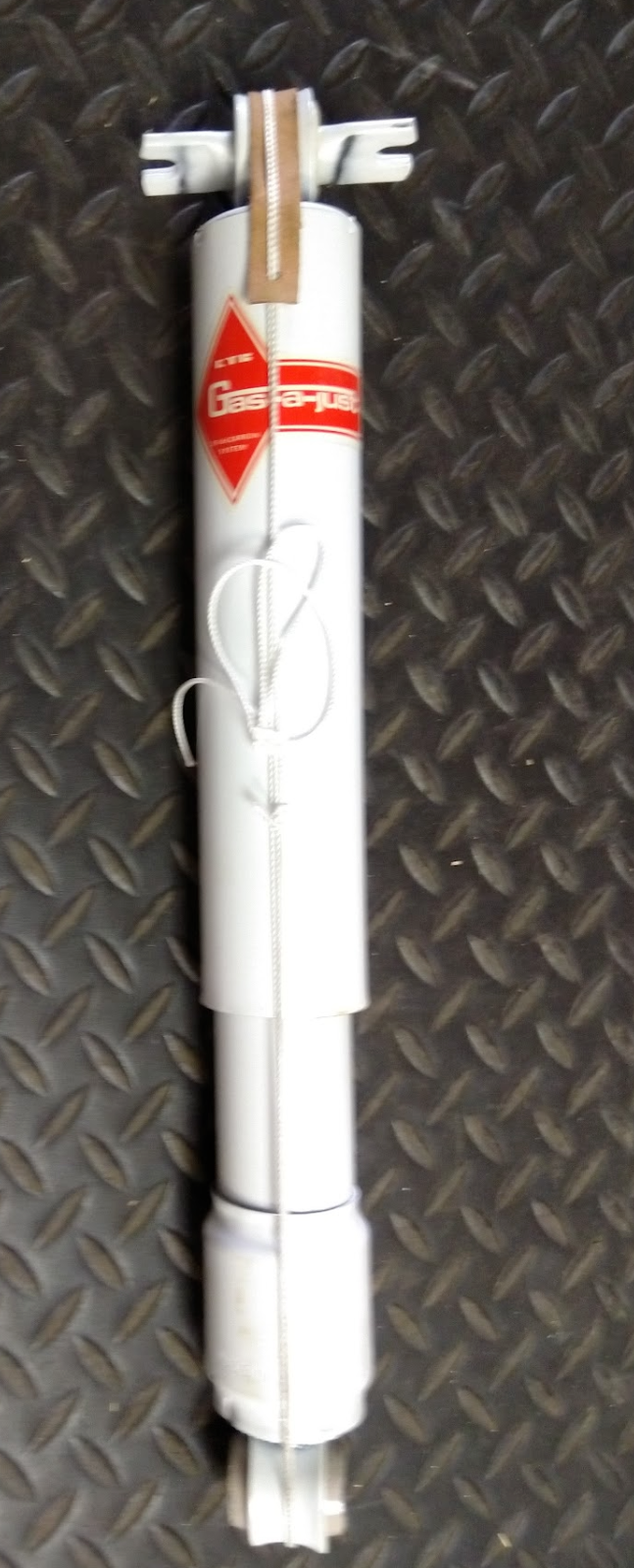 KYB Rear Susp. Shock Absorber - KG5508 - For Cadillac, Oldsmobile & Buick 65-76