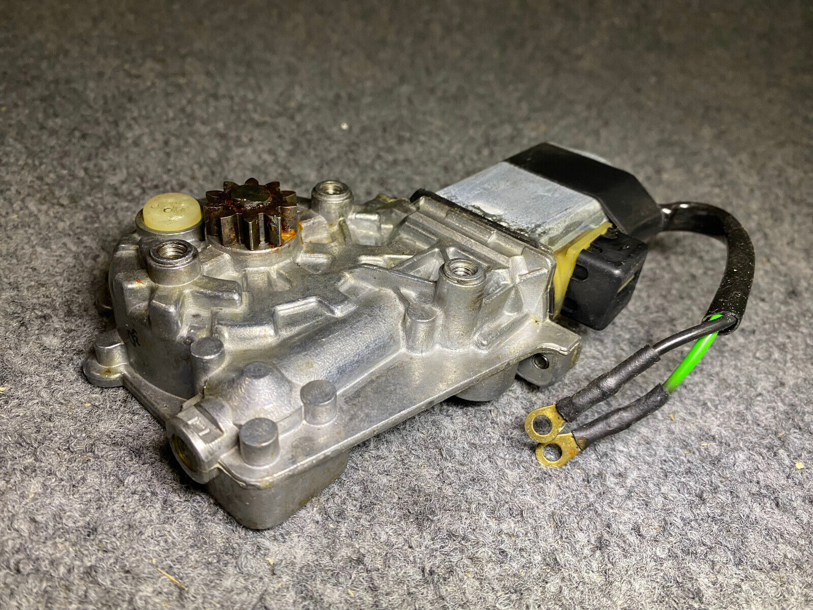 Mercedes-Benz Left Window Electric Motor - 003-820-36-42 - Fits MBZ 190E & 190D