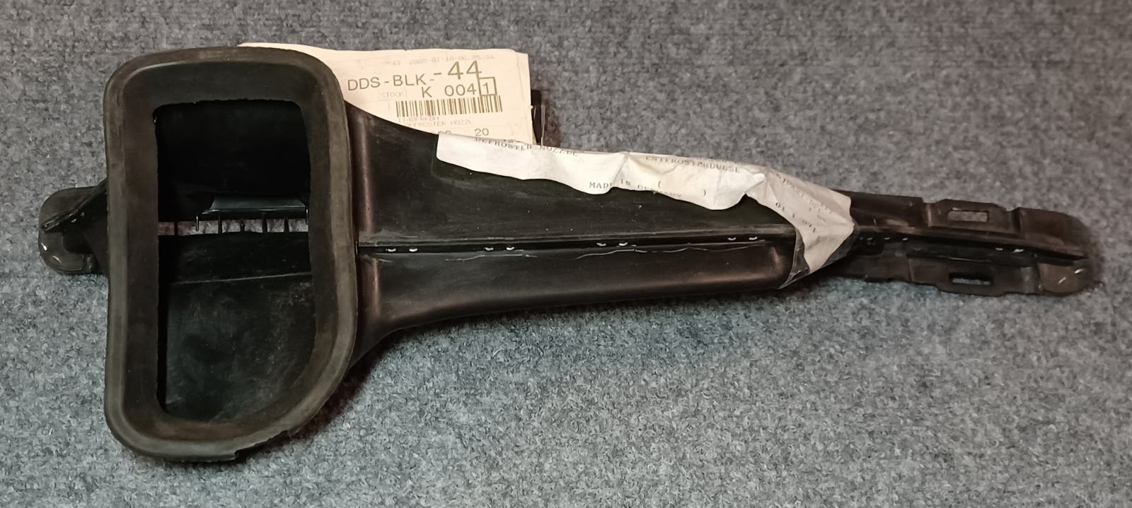 Mercedes-Benz Left Defroster Nozzle - A 124 830 03 19 - Fits MBZ E-Class 90-96