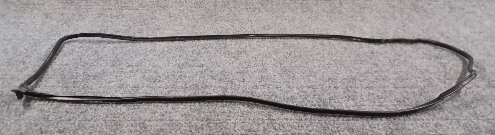 Mercedes-Benz Valve Cover Gasket -A 606 016 04 21 - Fits MBZ E300 1996-1999