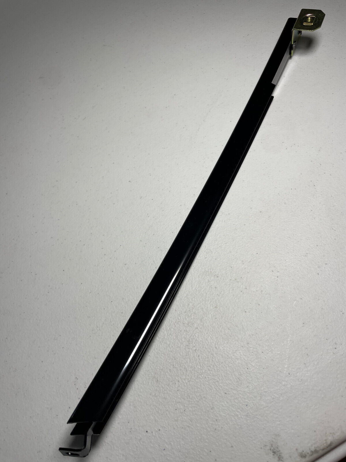 MBZ LH Door Window Division Bar - 202-730-01-19 - For MBZ C280, C220 & C230