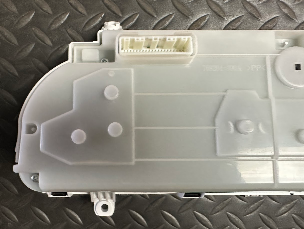 Toyota Instrument Cluster Assy - 83800-0C420-RP - For TY Sequoia 2004-2006
