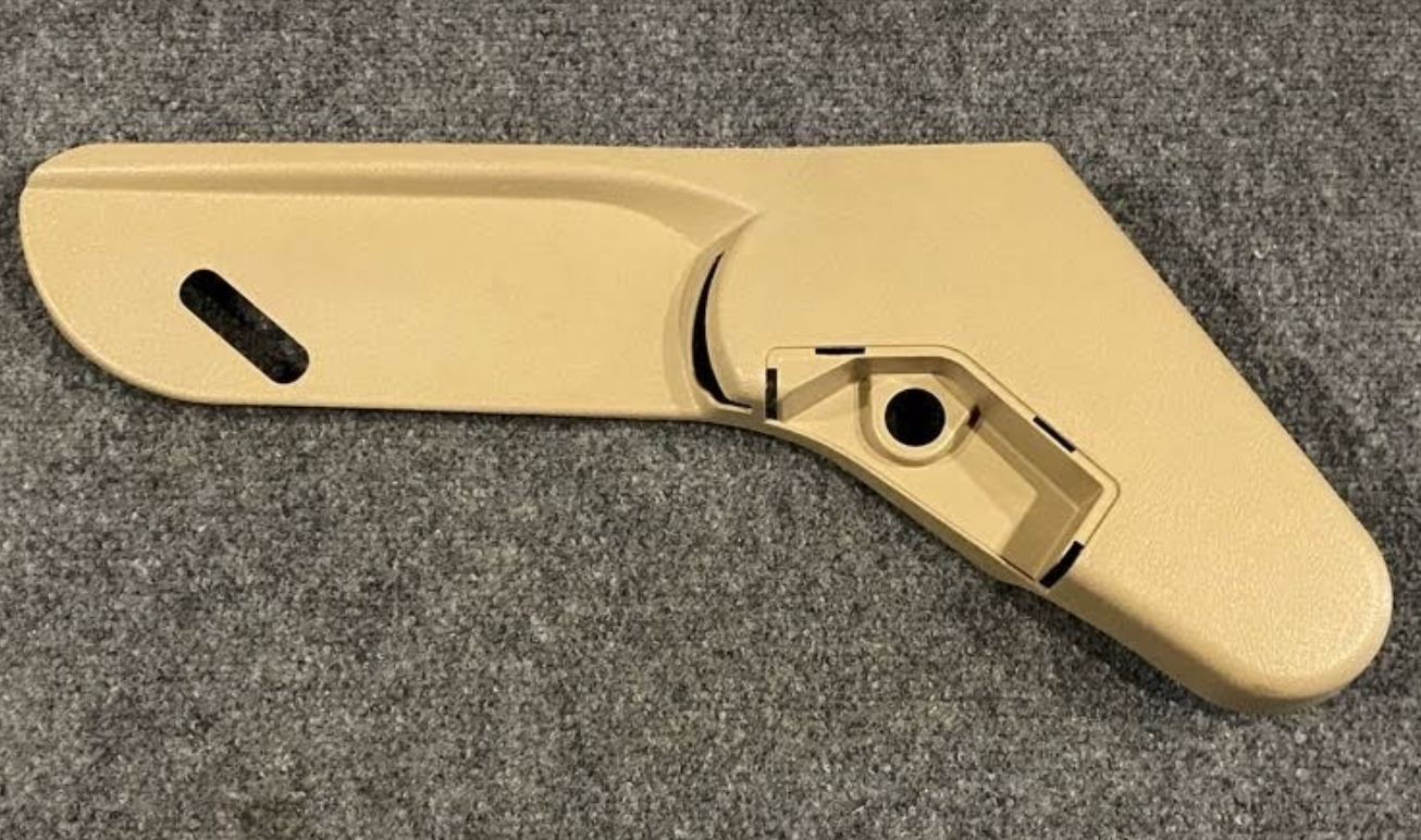 Mercedes-Benz Right Seat w/ Height Adj. Cover - A 210 918 02 30 - Fits MBZ W210