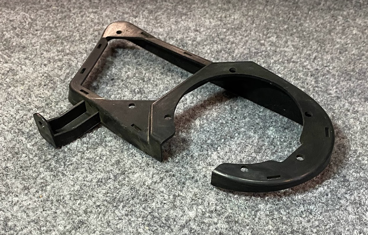 Mercedes-Benz Right Fog Lamp Holder - A 219 885 04 14 - Fits MBZ CLS-Class 06-11