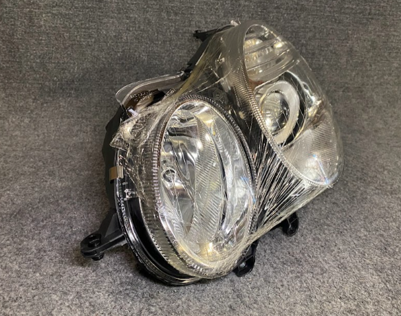 Eagle Eyes LH Headlight Assembly - BZ115-B101L / 2118205361 -For MBZ E320 & More