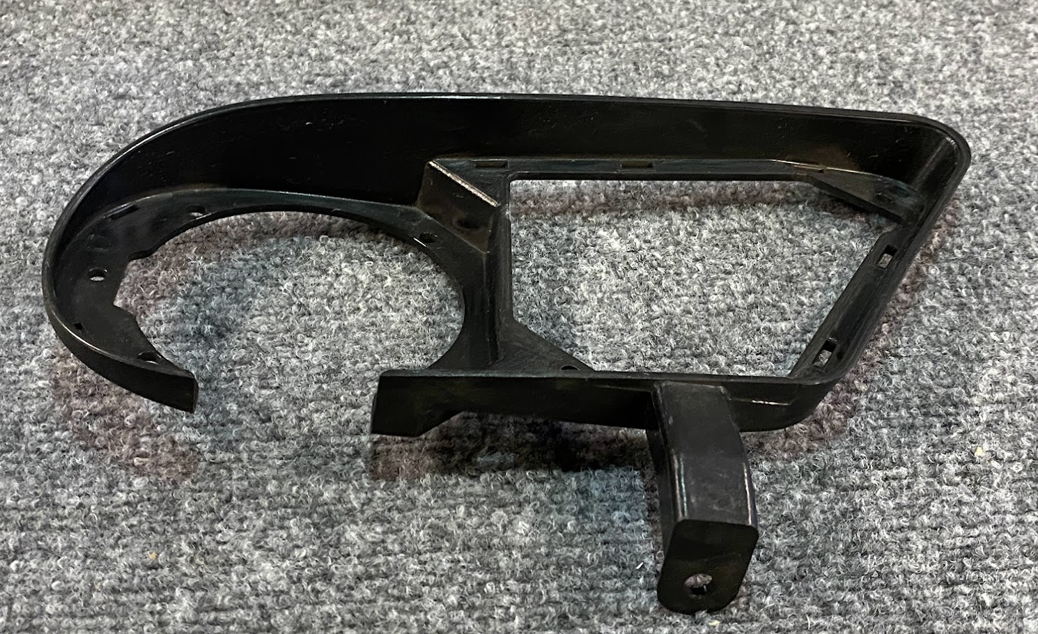 Mercedes-Benz Right Fog Lamp Holder - A 219 885 04 14 - Fits MBZ CLS-Class 06-11