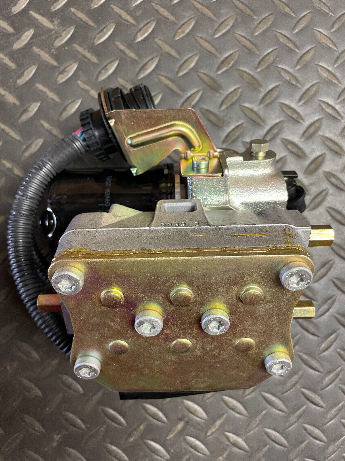 BMW ABS Pump Assy - 34-51-1-139-665 - Fits BMW 325is / 325i & Others