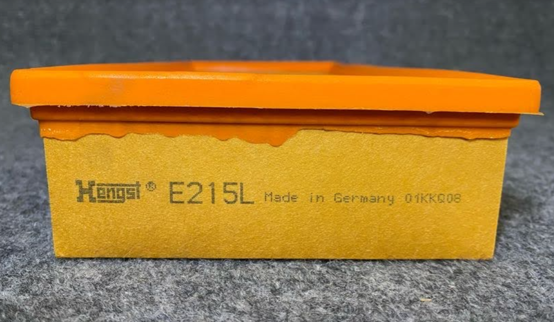 Hengst Air Filter - E215L / 13 72 1 726 916 - For BMW 525i, M5, 525iT 91-95