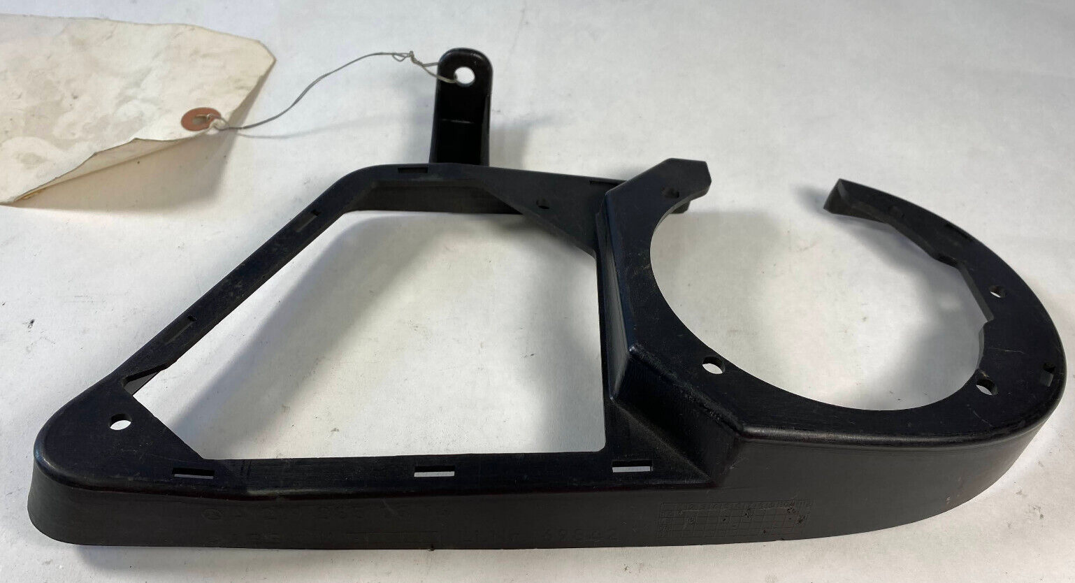 Mercedes-Benz Front LH Foglamp Bracket - 219-885-03-14 - For MBZ CLS550 07 - 11