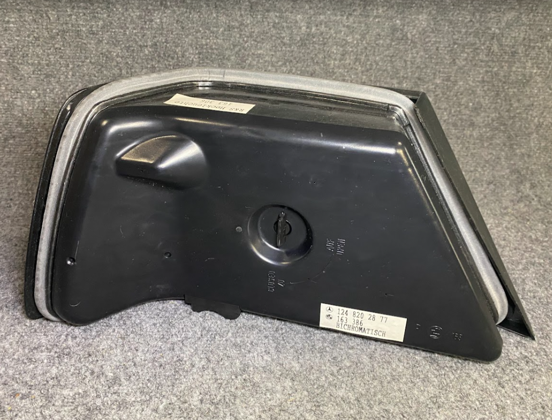 Right Tail Lamp Assy - 124-820-88-64 - For Mercedes-Benz E300, E320, E420 & More