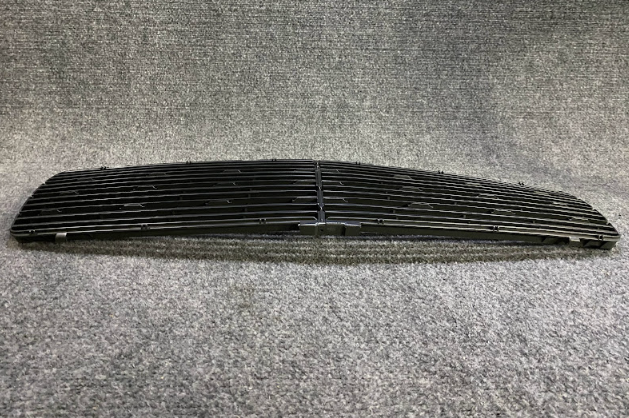 Mercedes Benz Grille Assembly - A 140 880 04 85 - Fits MBZ S500, S600 & More