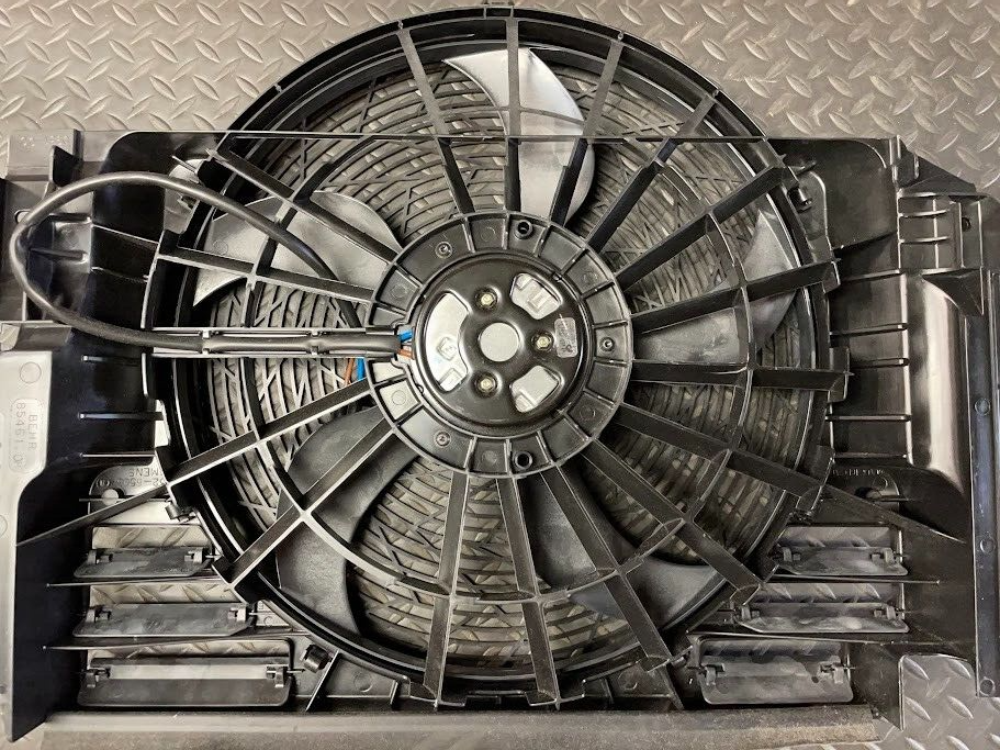 BMW Compression Shroud W/ Fan - 64-54-6-921-382 - For BMW X5 3.0d