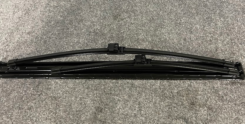 Bosch Aerotwin Windshield Wiper Blade Set - 3 397 007 072 - For BMW 325i & More