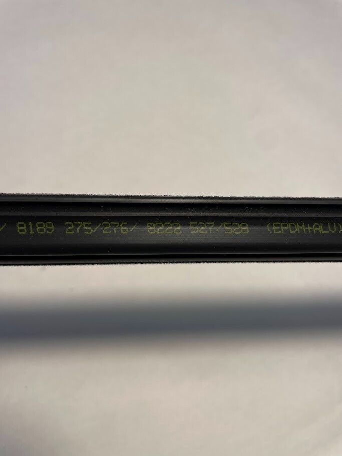 BMW Left Door Outer Weather Strip - 51-22-8-204-229 - For BMW 740i 1995-2001