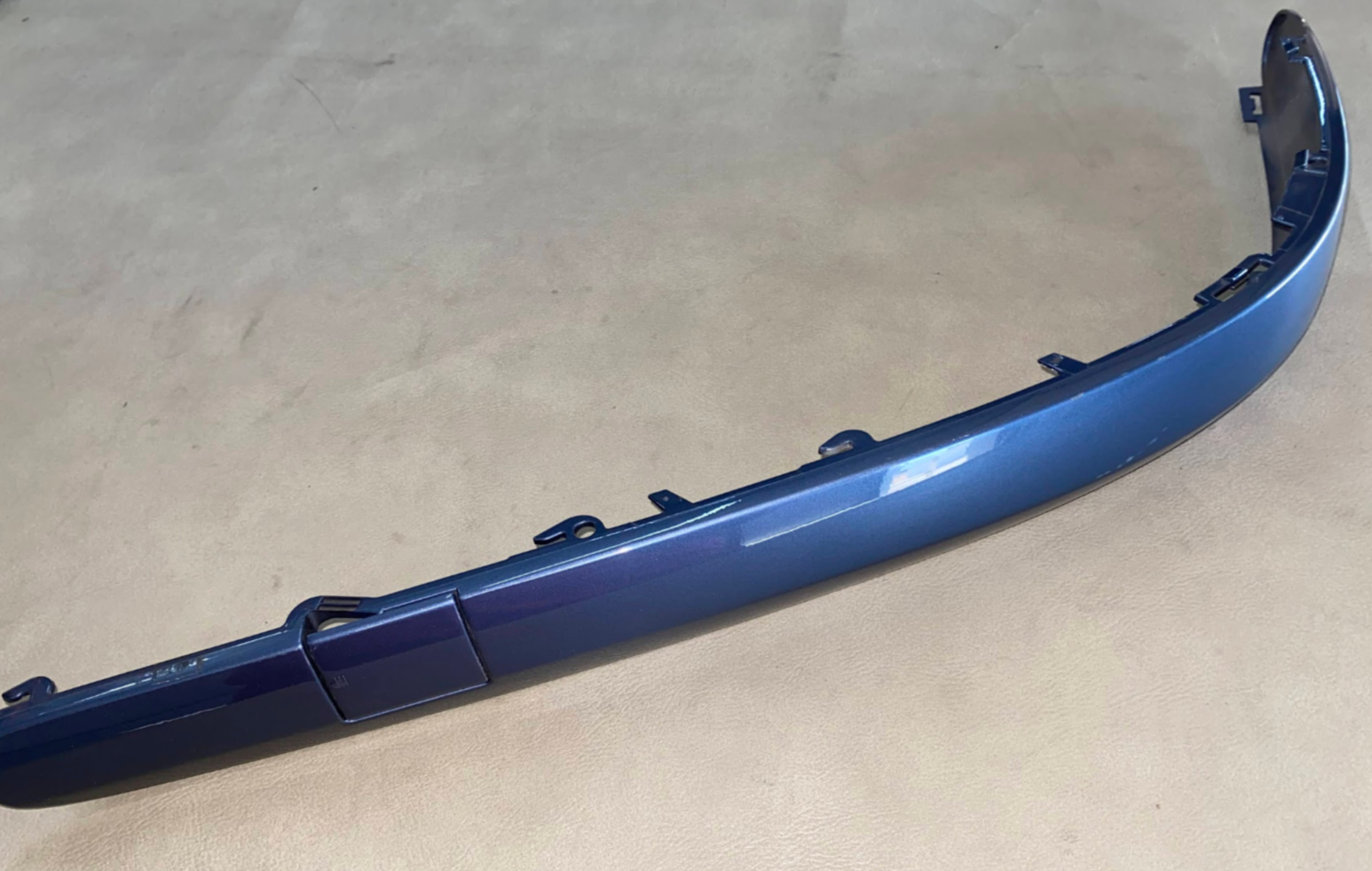 Mercedes-Benz Front RH Side Molding - 211-880-02-12 - For MBZ E320, E350 & More