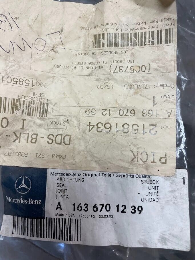 Mercedes-Benz RH Ventilator Window Sealing Frame - 163-670-12-39 - For MBZ ML500