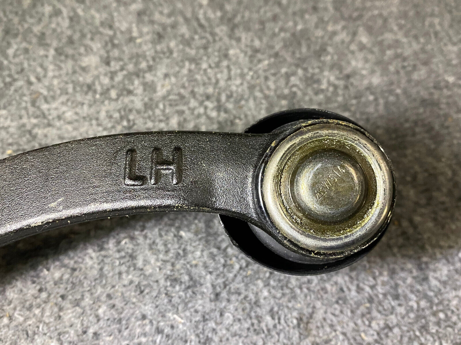 Lemforder Left Steering Tie Rod End - 26676 / 274496 - For Volvo V70 / S60 & S80