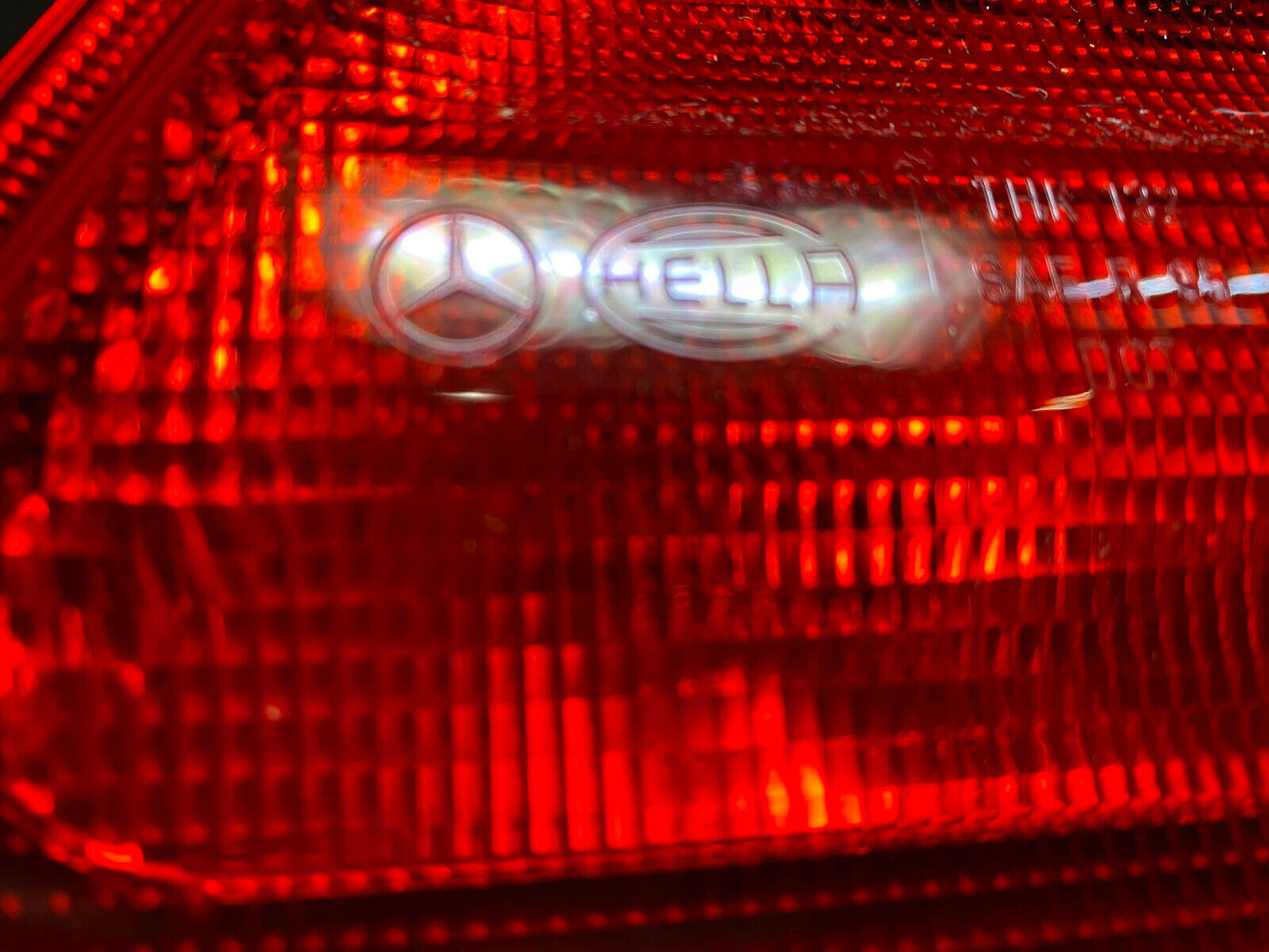 Mercedes-Benz RH Tail Lamp Assy - A2088201264 - MBZ CLK320 / CLK430 & CLK55 AMG