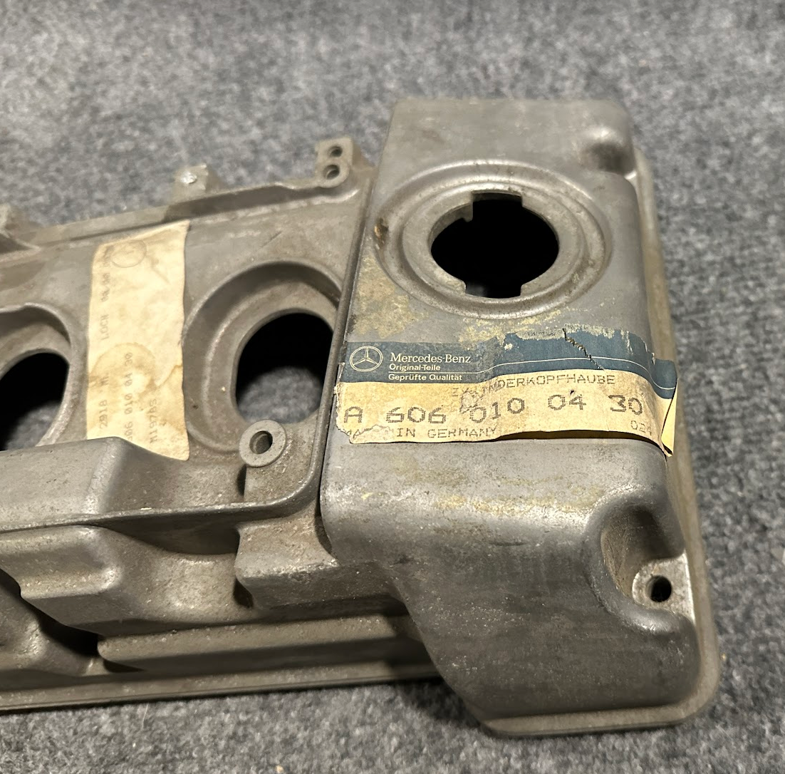 Mercedes-Benz Cylinder Head Cover - A 606 010 04 30 - Fits MBZ E300 1995