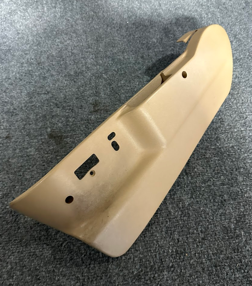 BMW Outer Left Covering - 52-10-1-950-411 - Fits BMW 5 & 7 Series 1987-1995