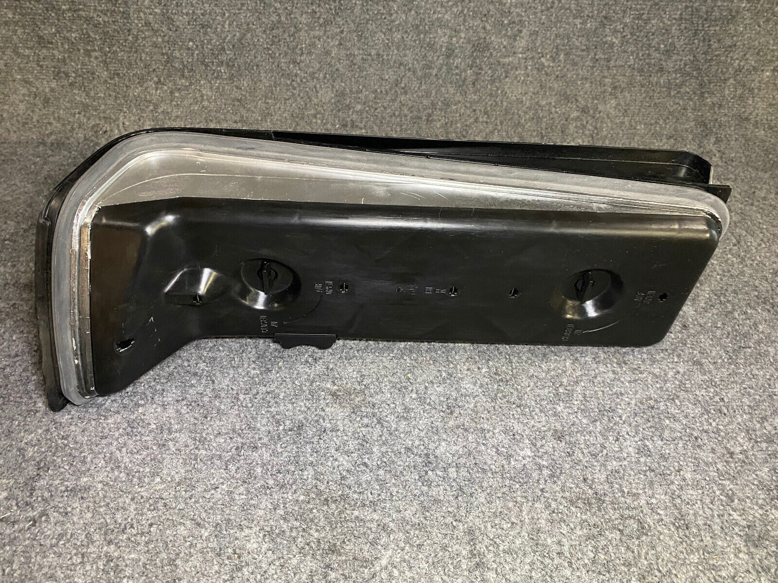 ULO Right Tail Lamp Assembly - 2018201864 / 585204 - For MBZ 190E & 190D