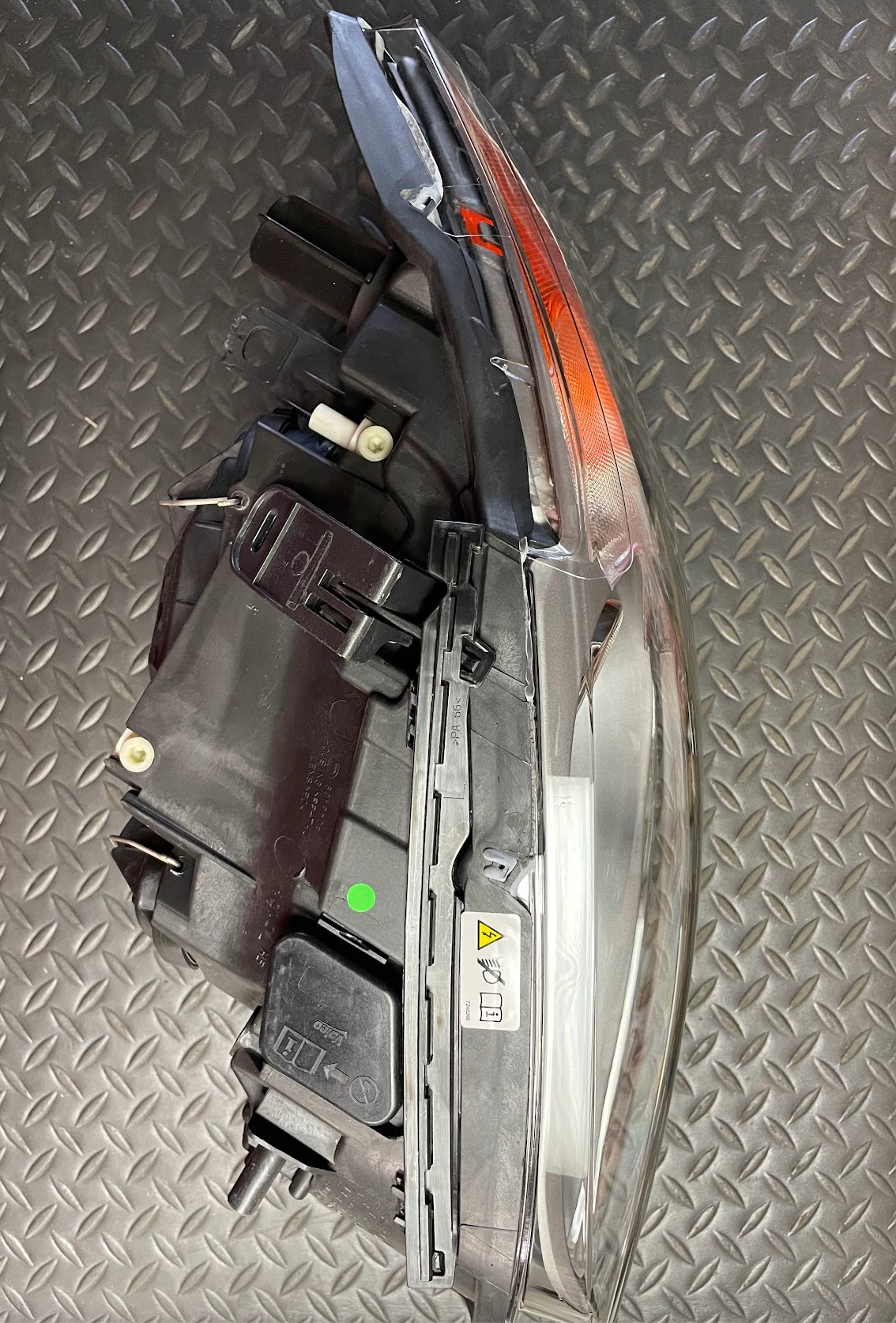 Valeo LH Bi-Xenon Headlight Assy - 044797 / 63127164931 - For BMW 128i & 135i