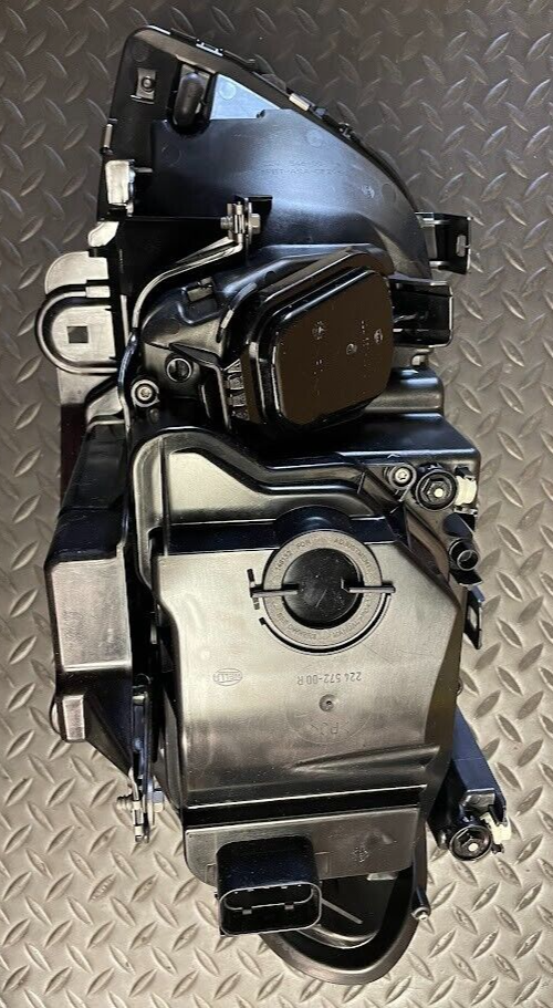 BMW HID RH Headlight Assembly - 63-12-6-940-174 - For BMW X5 2004-2006