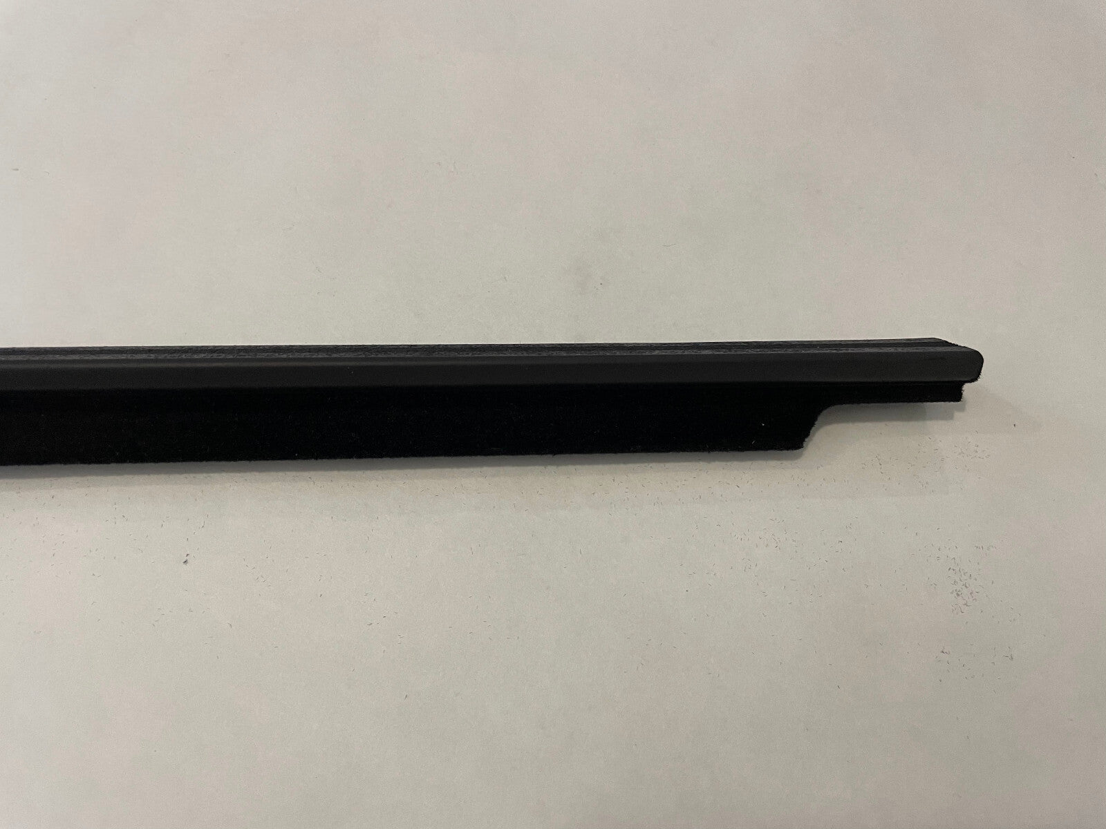 Mercedes-Benz Inside Top RH Sealing Rail - 124-673-08-65 - For MBZ 300CE 88 - 93