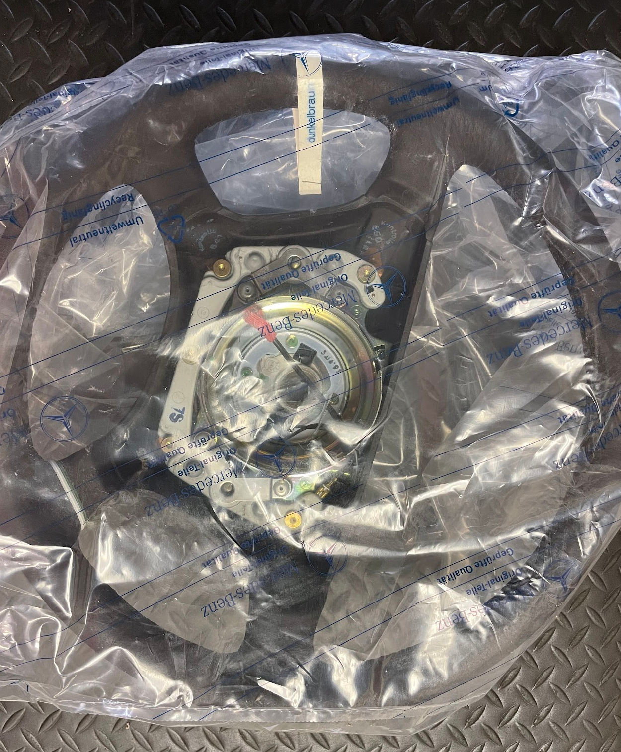 Mercedes-Benz Steering Wheel - 140-460-23-03-8317 - For MBZ 300CE, 300E & More