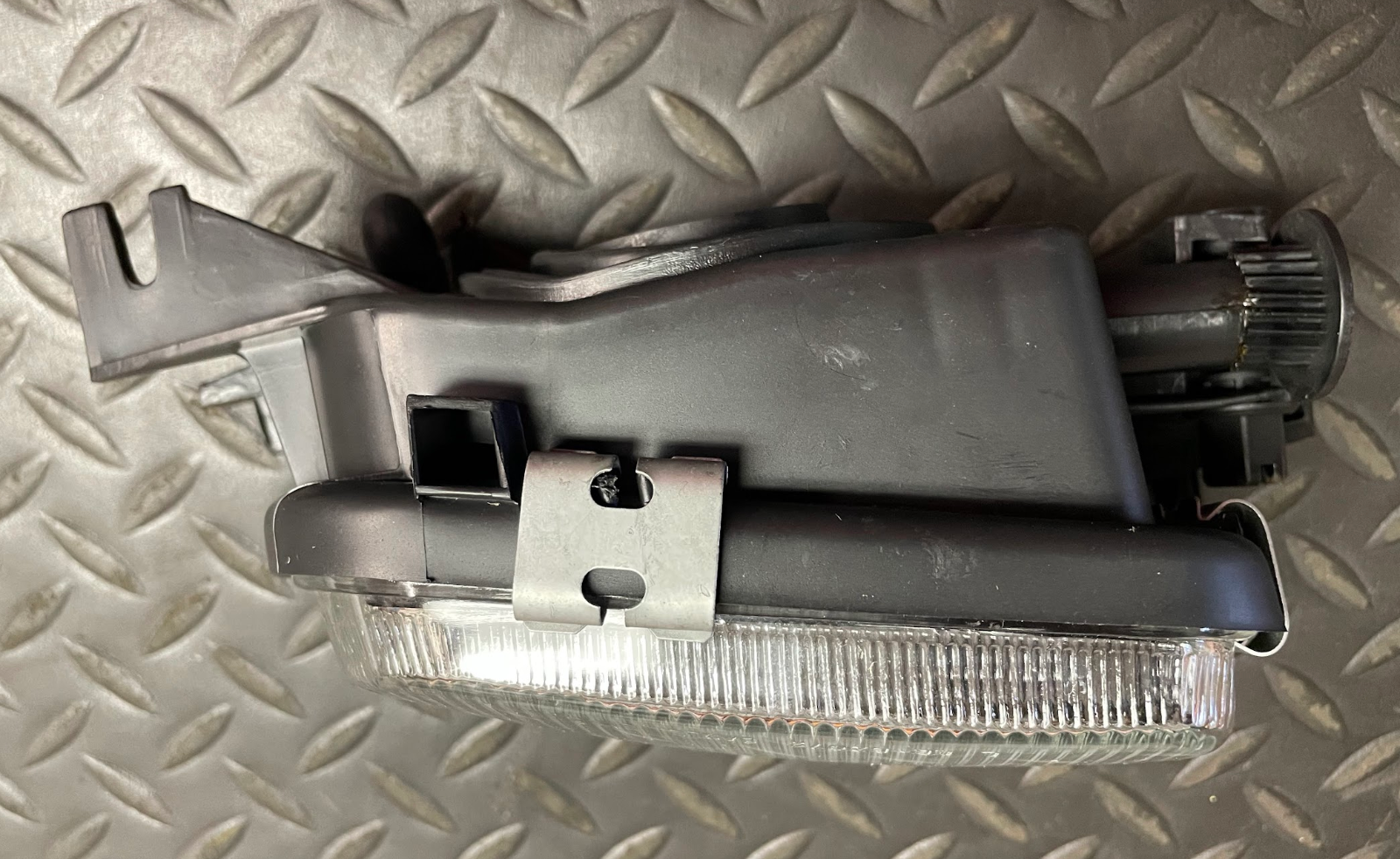 Eagle Eyes Left Fog Light Assy - BZ072-U000L - For Mercedes C240 & More