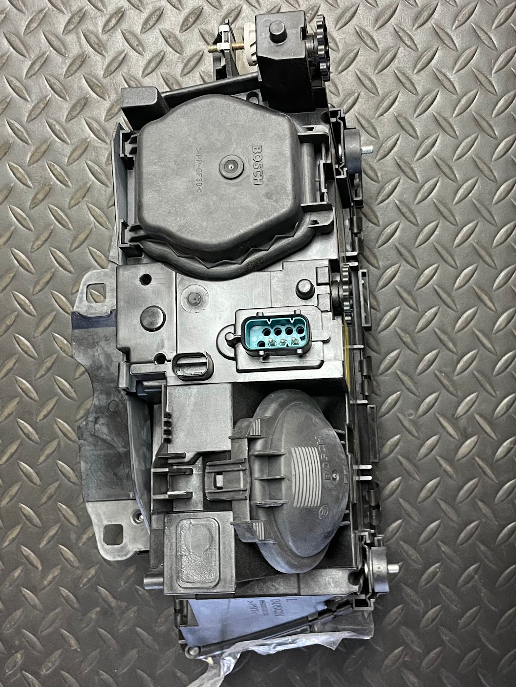 BMW Left Headlight Assy - 63-12-8-376-391 - Fits BMW 740i, 740iL & 750iL