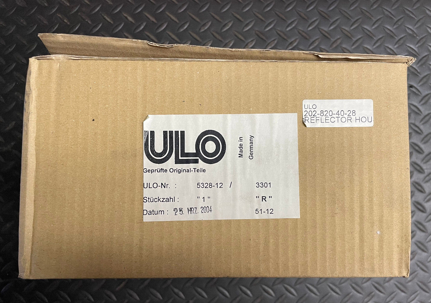 ULO RH Tail Light Housing - 5328-12 / 202-820-40-28 -For MBZ C280 / C230, Others