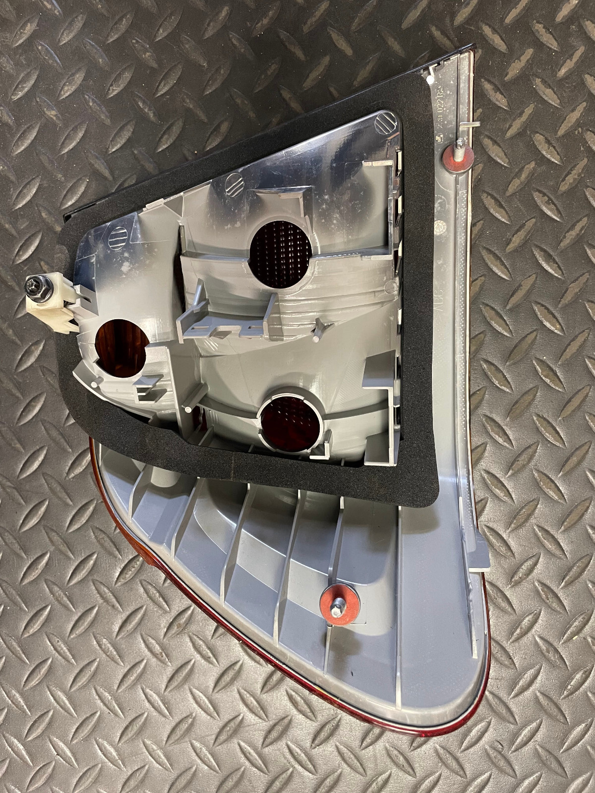 ZKW Right Tail Light Assy - 230 012 / 63-21-8-364-922 -For BMW 328i, 323i & More
