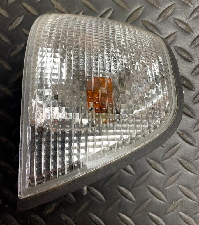 ULO Front LH Turn Signal Light - 82-19-9-403-095 - For BMW 328i, M3, 318i & More