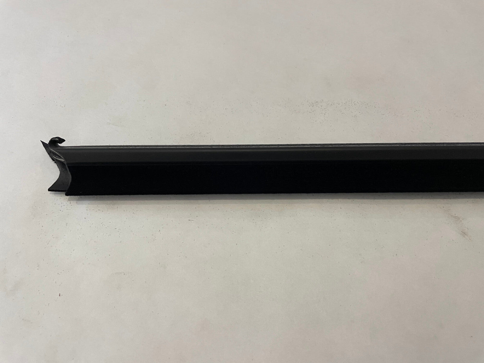 Mercedes-Benz Inside Top RH Sealing Rail - 124-673-08-65 - For MBZ 300CE 88 - 93